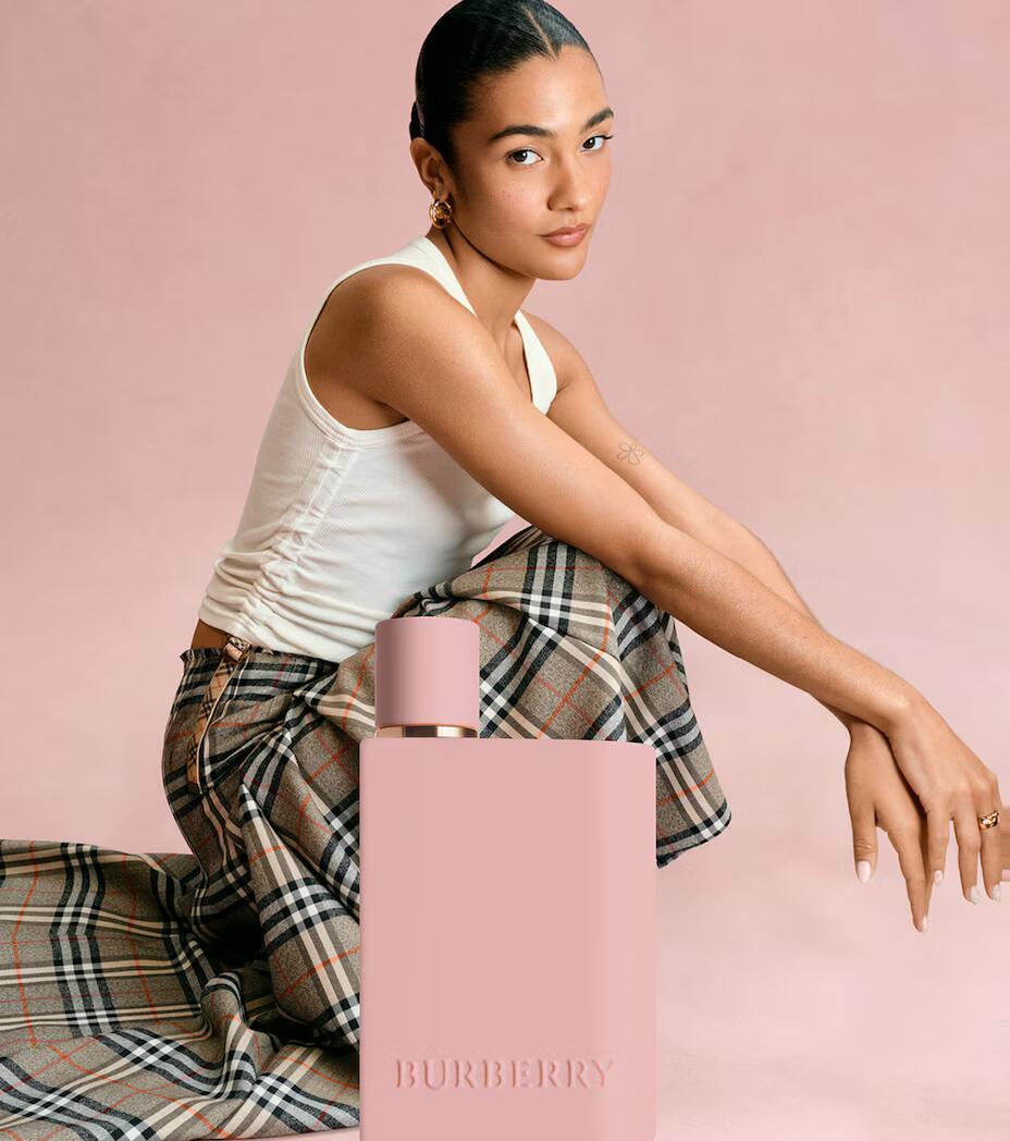 Burberry Her Parfum, view