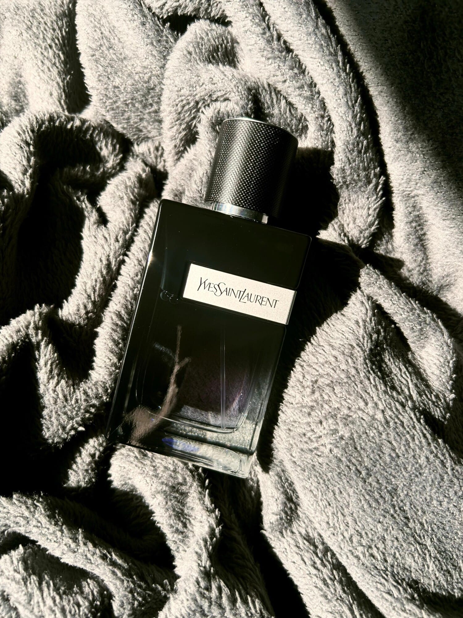 Y Eau de Parfum, on-skin / lifestyle