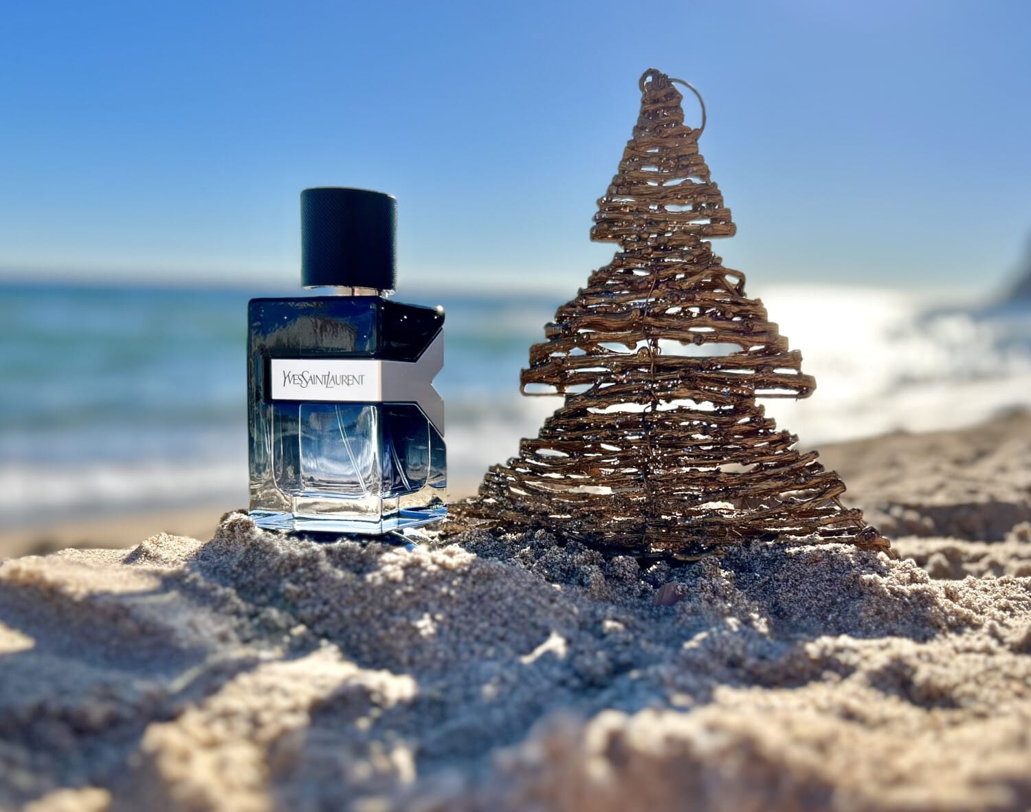 Y Eau de Parfum, bottle, angle