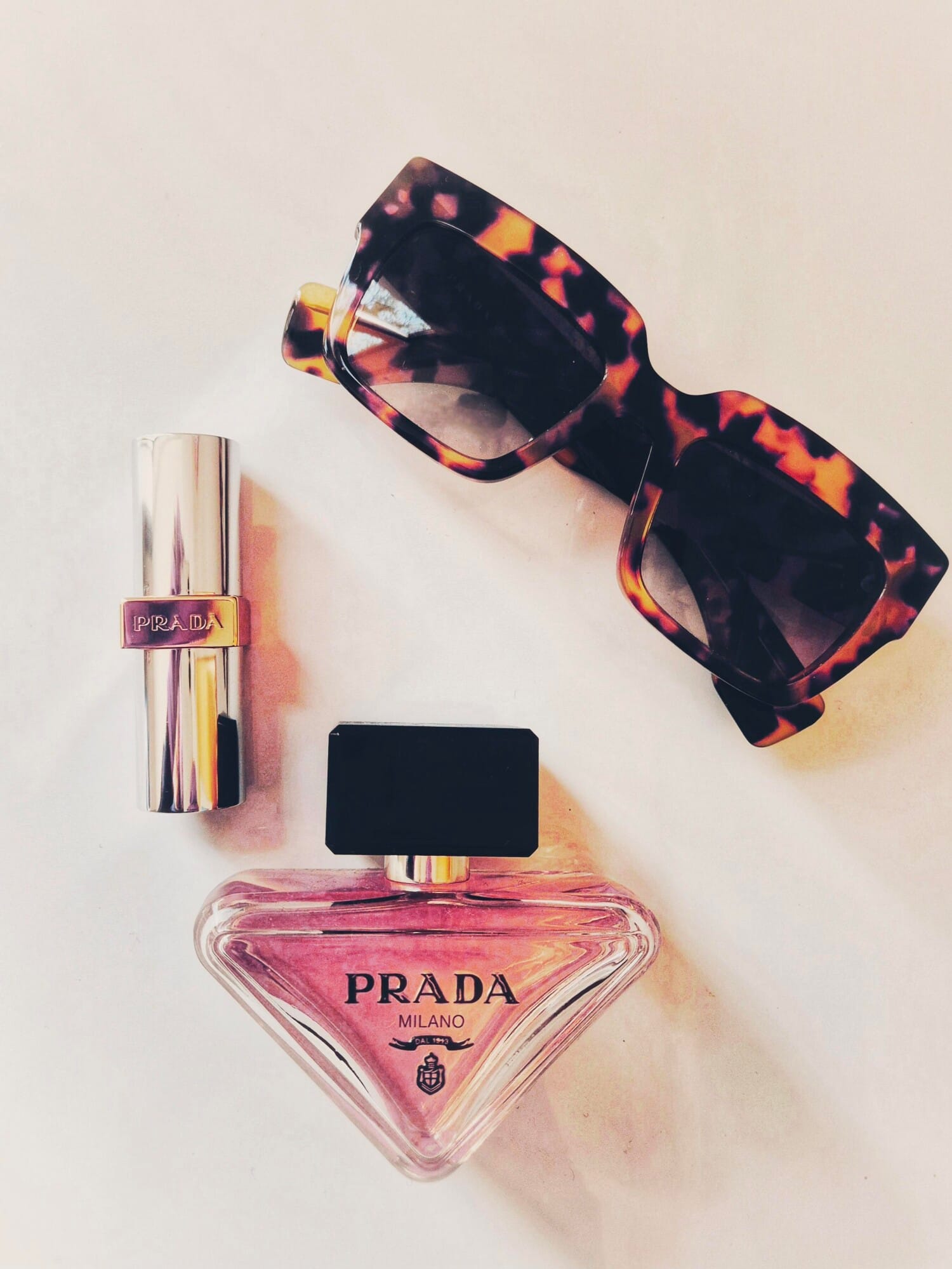 Prada Paradoxe, bottle, angle