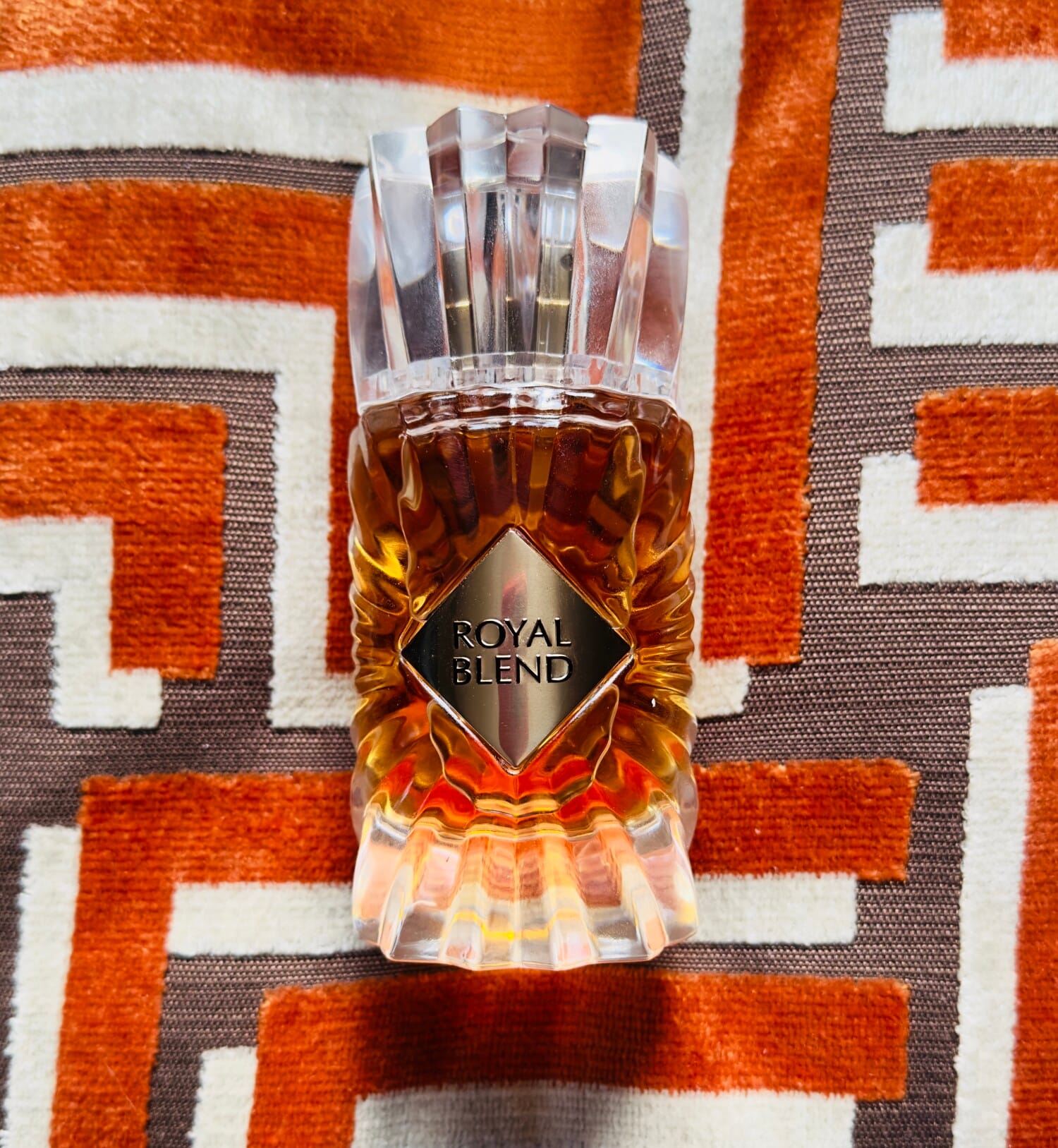 Royal Blend, on-skin / lifestyle