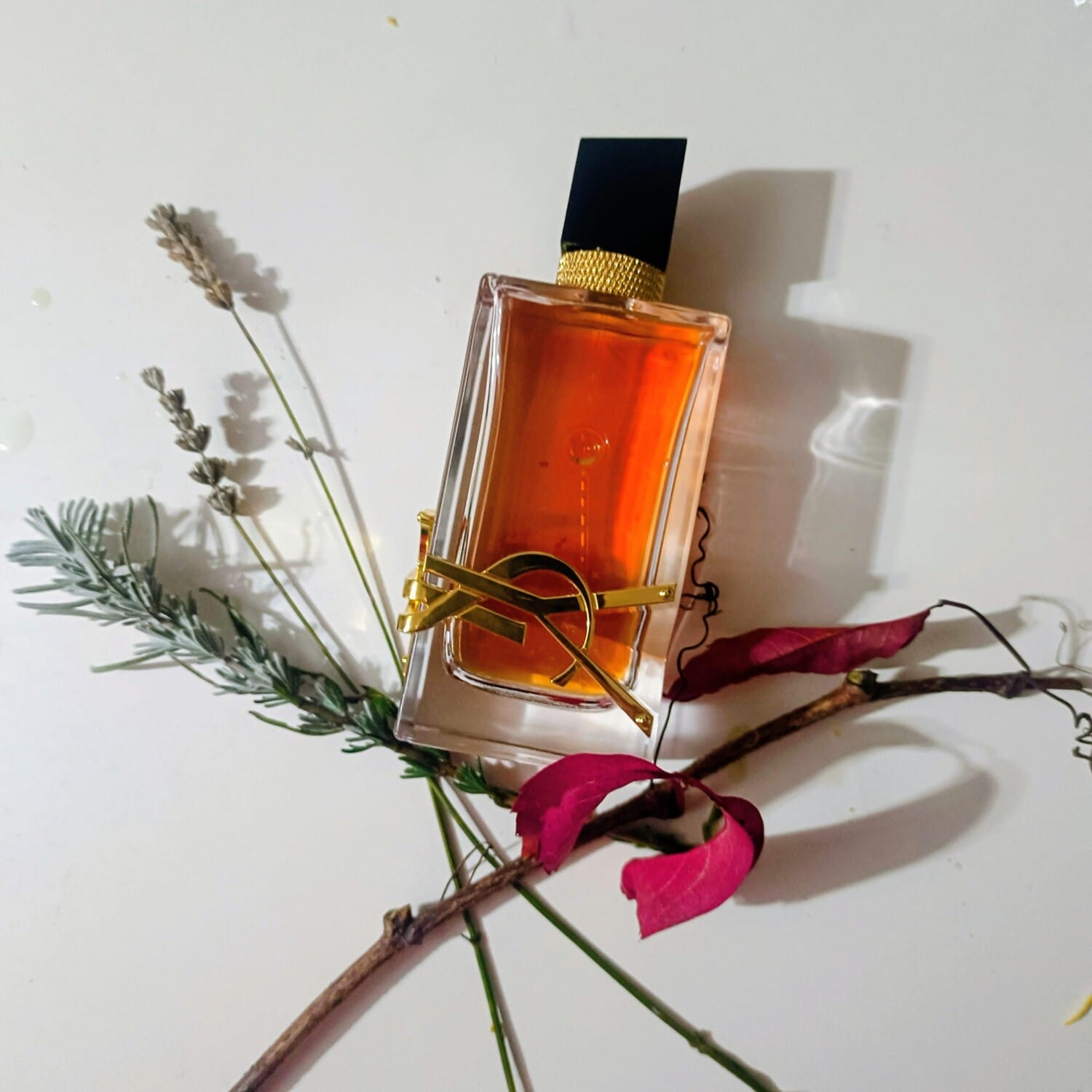 Libre Intense, on-skin / lifestyle
