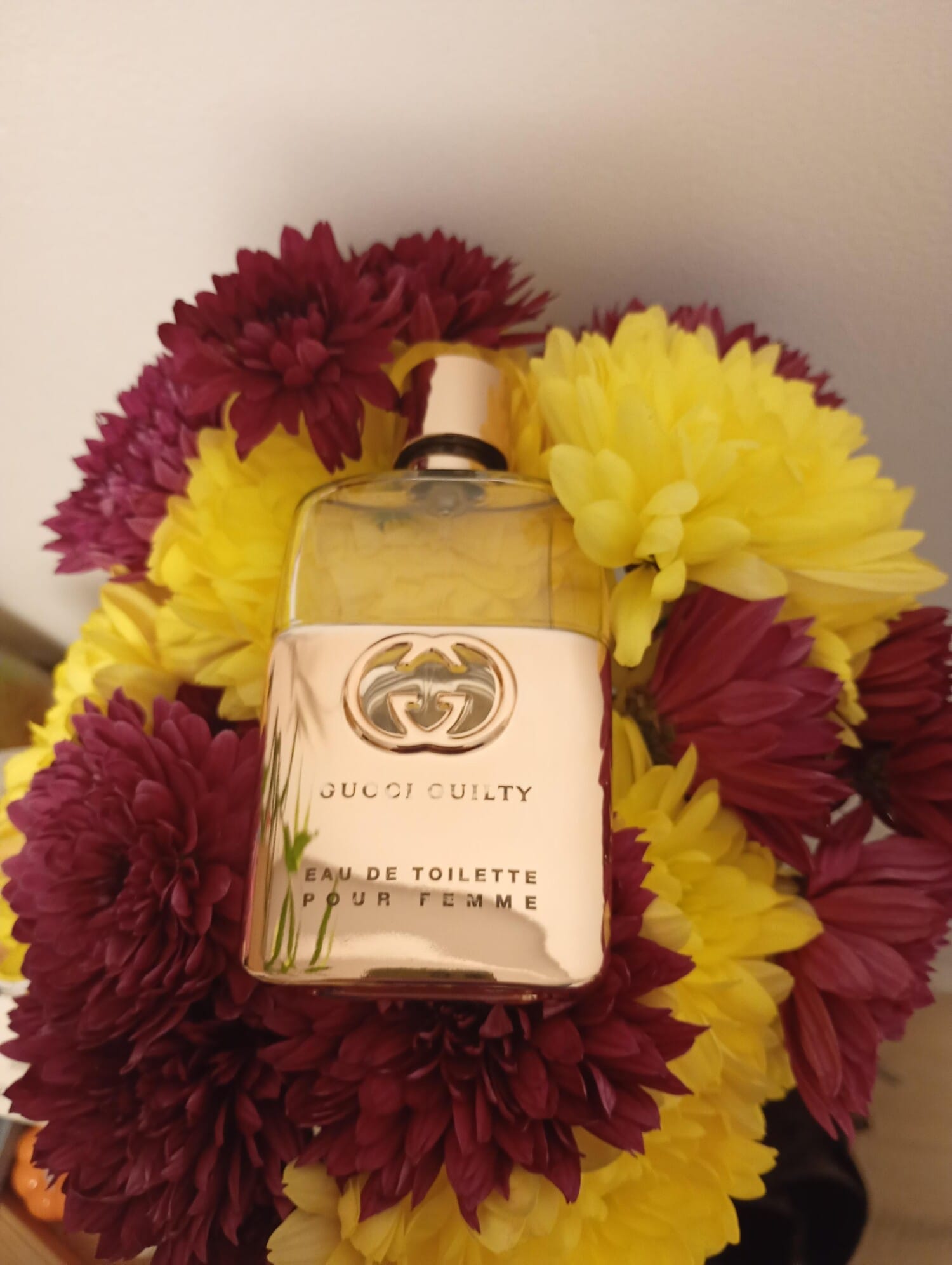 Gucci Guilty Eau de Toilette, bottle, angle