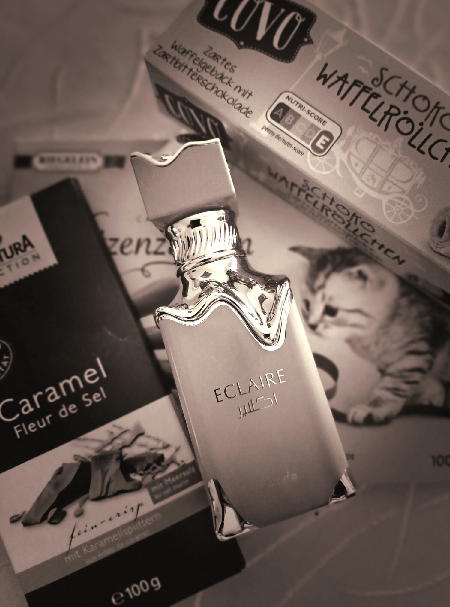 Eclaire, decant + box