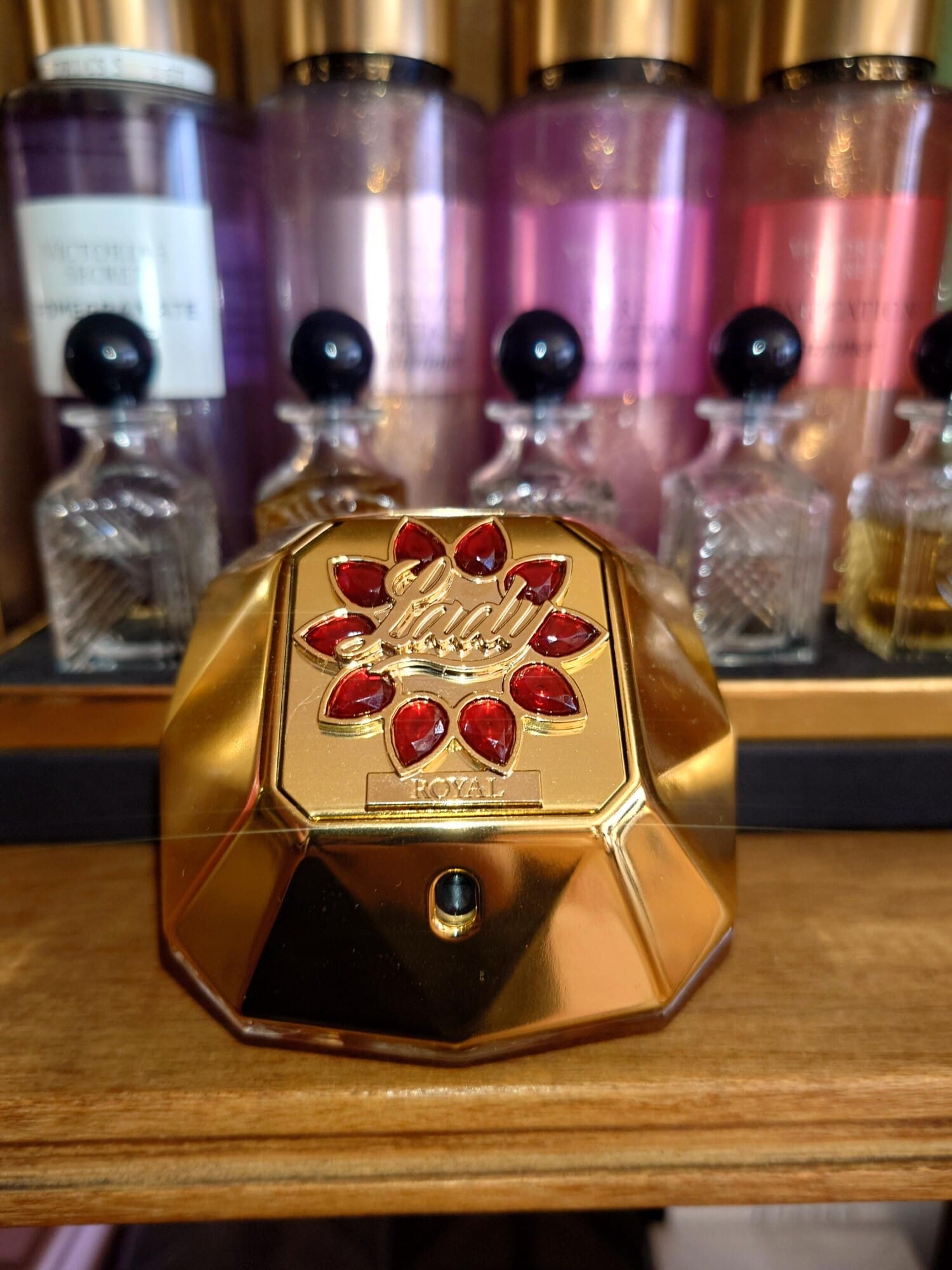Lady Million Royal, decant + box
