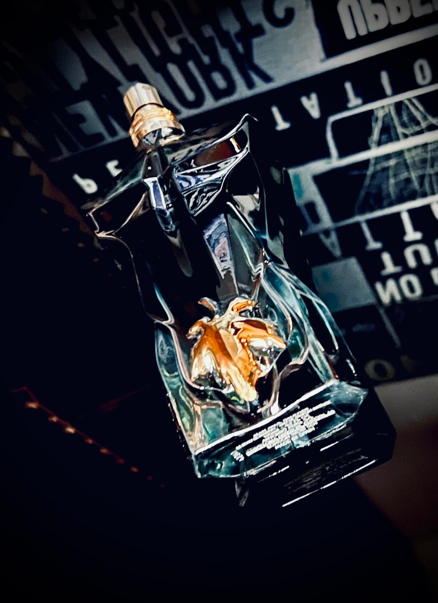 Le Beau Le Parfum, bottle, angle