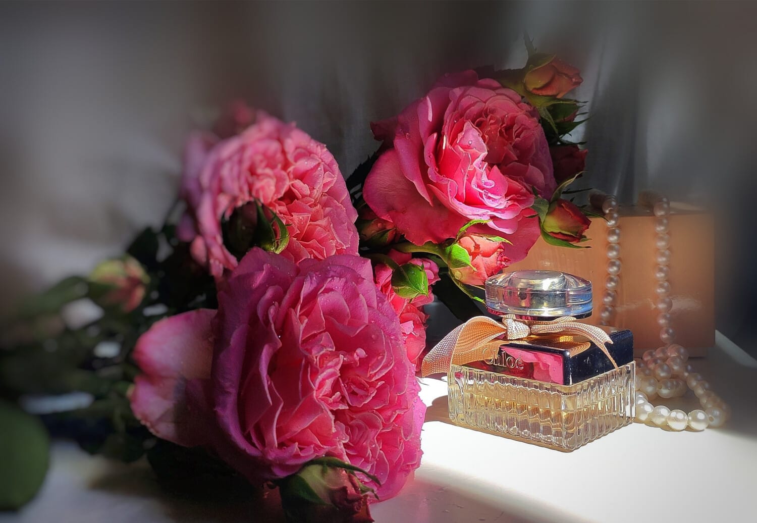 Chloé Eau de Parfum, bottle, angle
