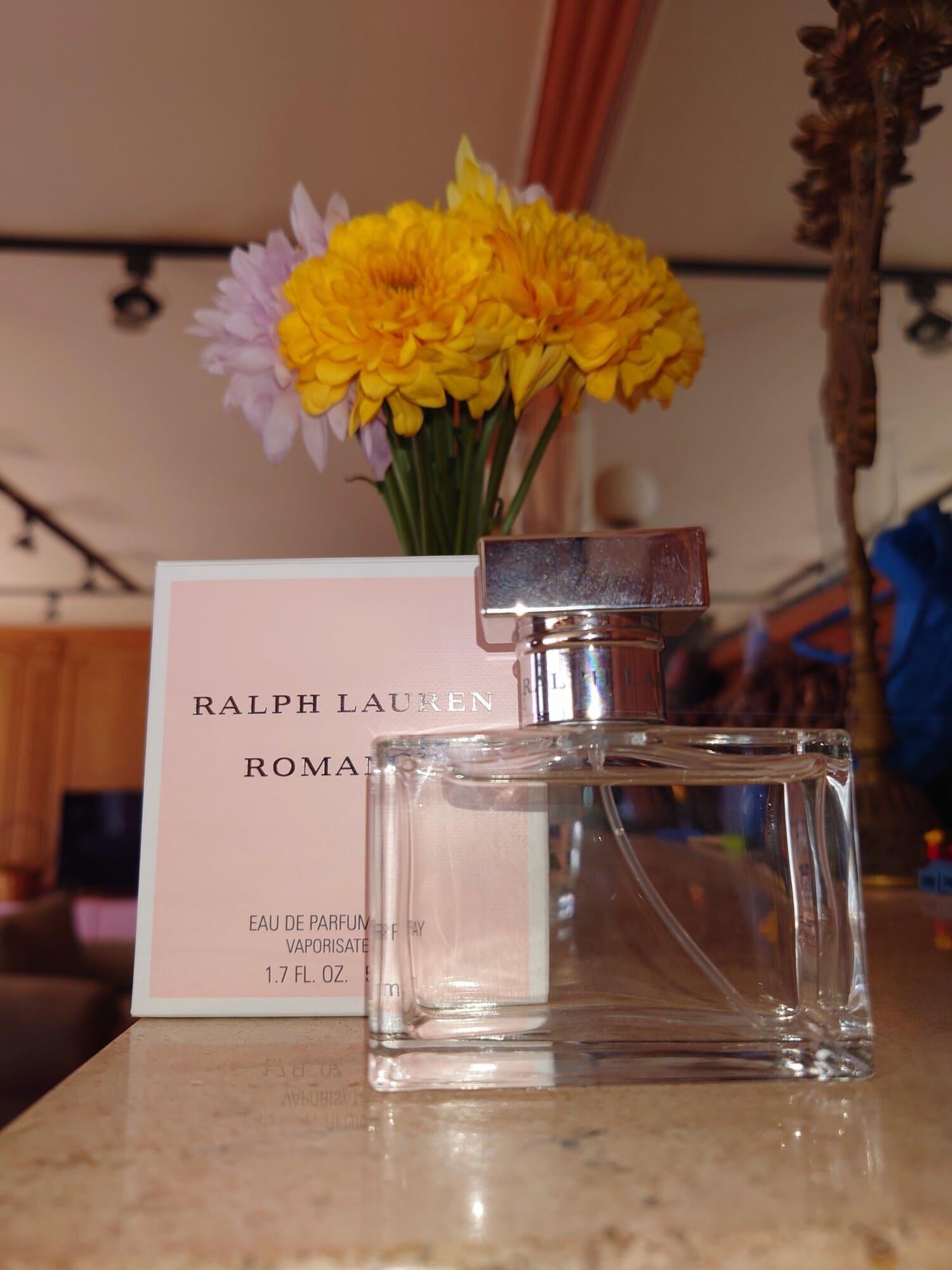 Romance, on-skin / lifestyle