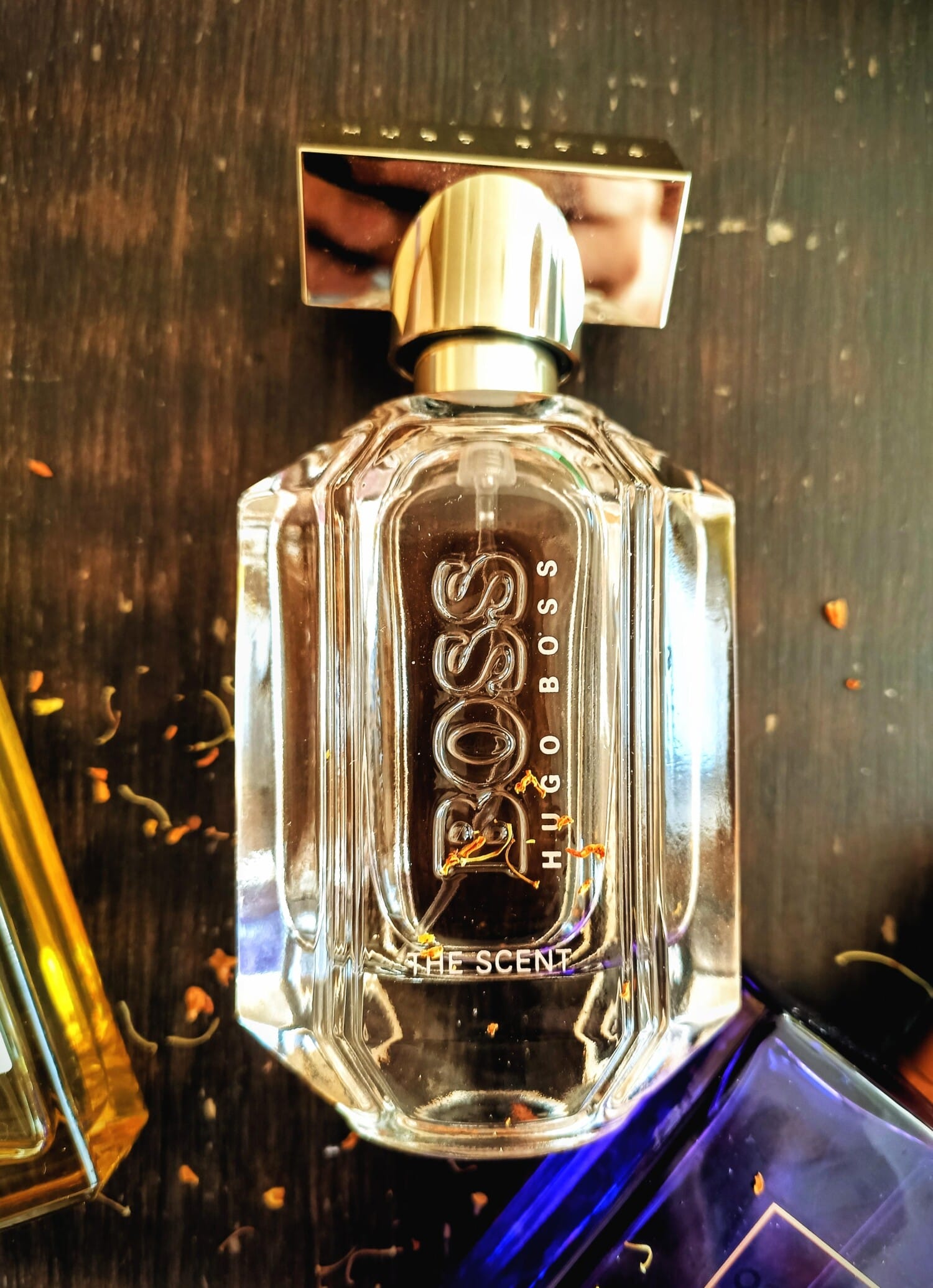 Boss The Scent For Her, bottle, angle