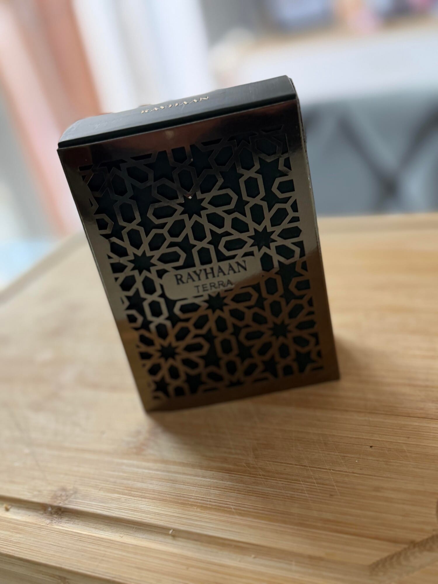 Terra, on-skin / lifestyle