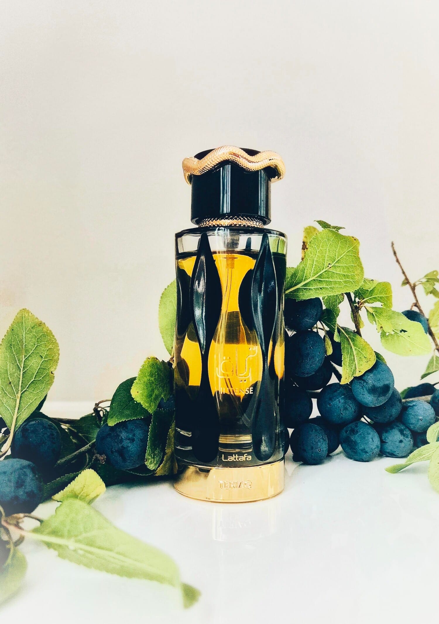 Teriaq Intense, bottle, angle